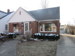 912 Manor Ct, Joliet, IL 60436