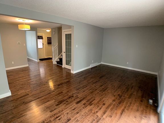5th image of 153A Dickins Dr