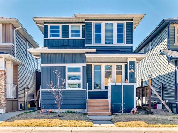 53 Redstone Vlg NE, Calgary, AB T3N 0M4