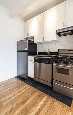 Rented by Bold New York | media 12