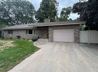 309 W 13th Ave, Mitchell, SD 57301