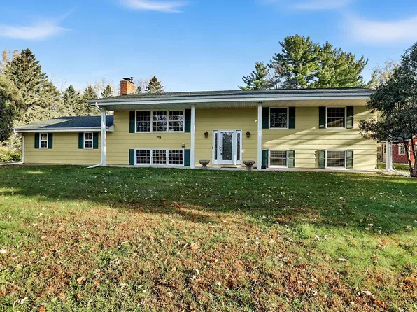 12650 Roberts Dr, Eden Prairie, MN 55346