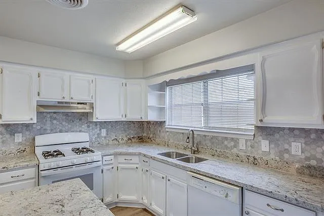 10519 Saint Joseph St — Photo 7