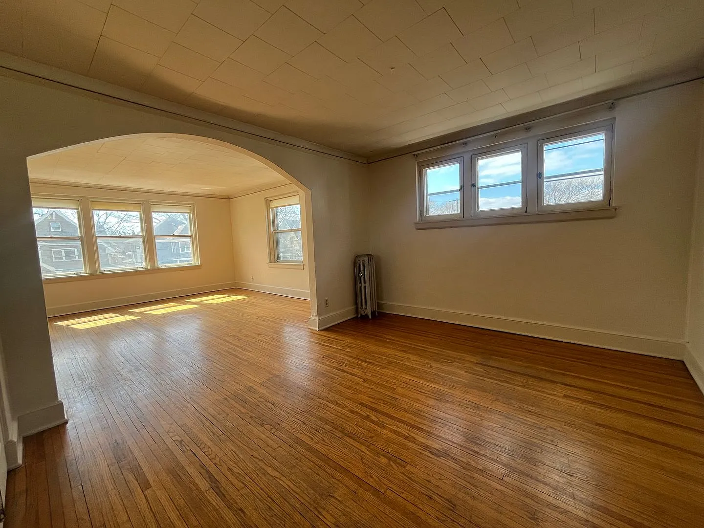 2040 Grand Ave — Photo 4