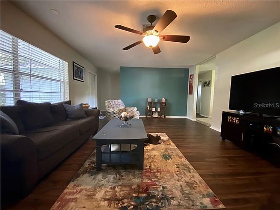 4th image of 176 SE Beverly Dr