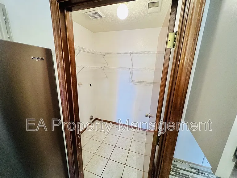8016 Lynnhaven Pl NW — Photo 10