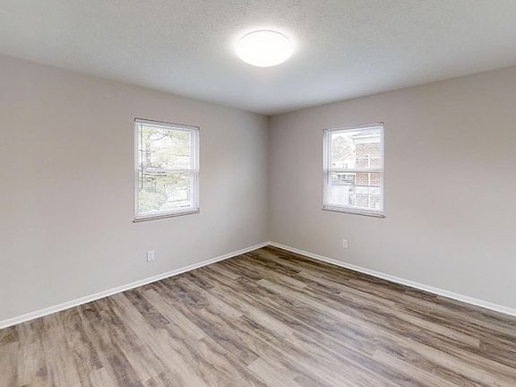 3rd image of 3181 Dorris Ave #3