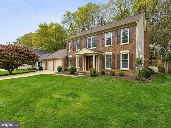 4610 Tapestry Dr, Fairfax, VA 22032