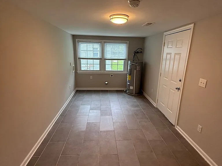 1419 Overlook St — Photo 9