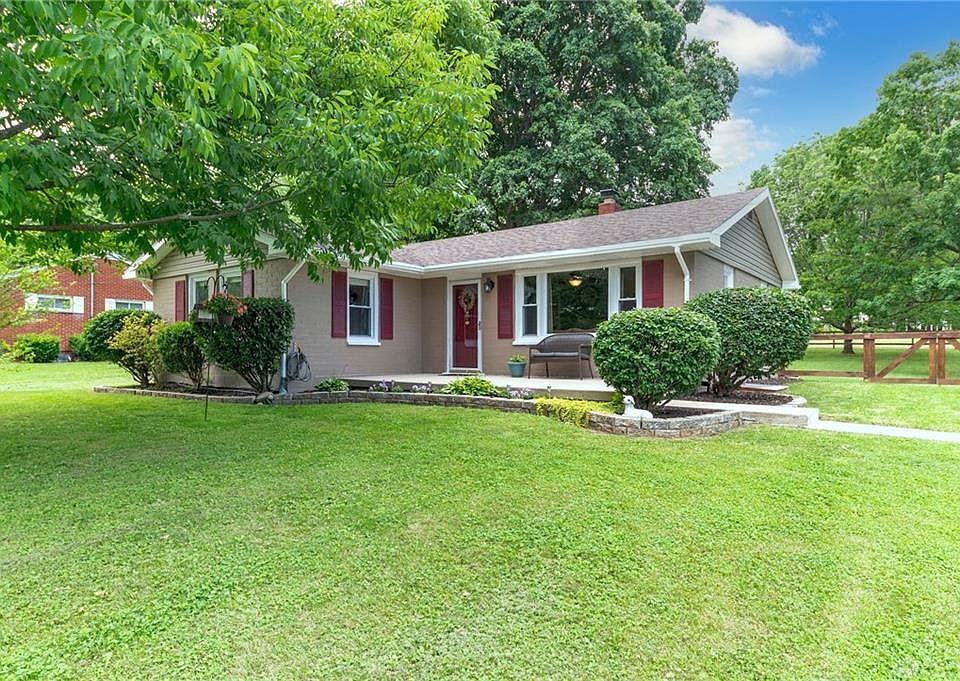 1st image of 3592 Echo Hill Ln