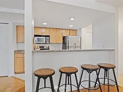 300 10th Ave #B402 — Photo 13