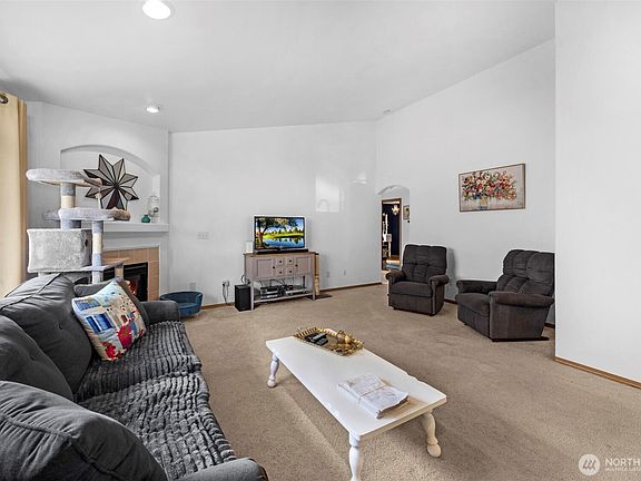 4th image of 19404 Crown Ridge Boulevard
