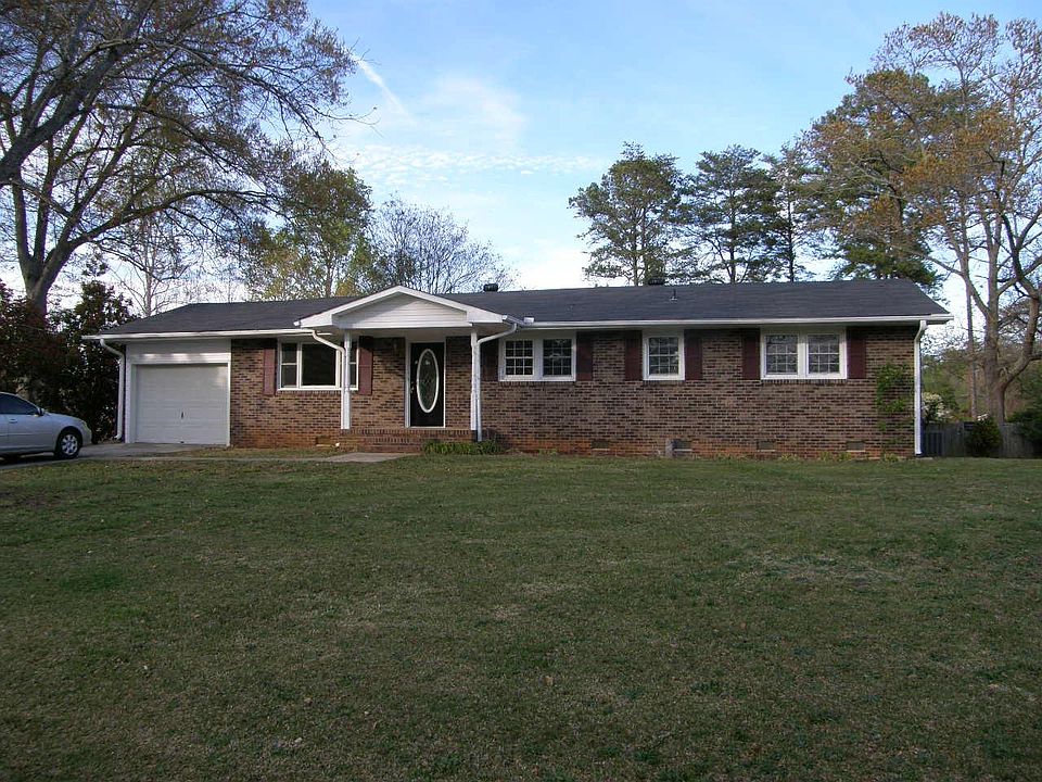 1st image of 410 Portsmouth Dr