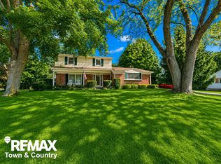 2516 Redwood Dr, Flushing, MI 48433