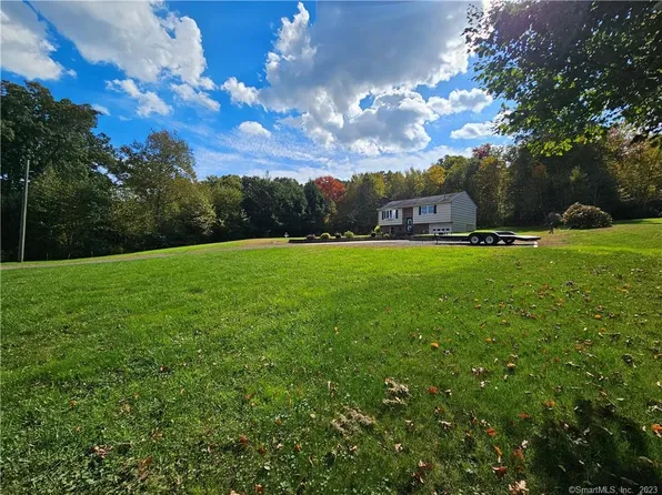 82 Bennett Road, Voluntown, CT 06384