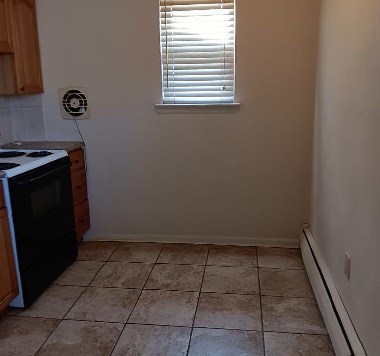 1st image of 3614 Berry Ave