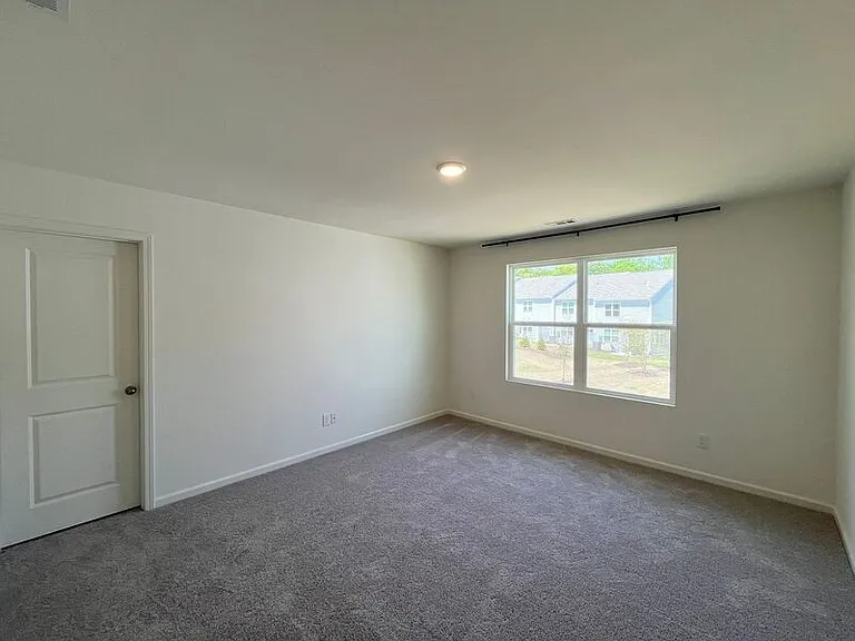 2047 Trailside Dr — Photo 9