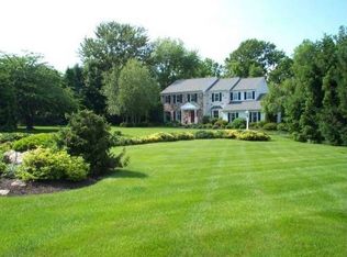 519 Stonecroft Ln, Chester Springs, PA 19425