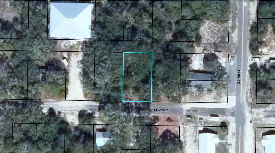 1st image of 702 SE Avenue C