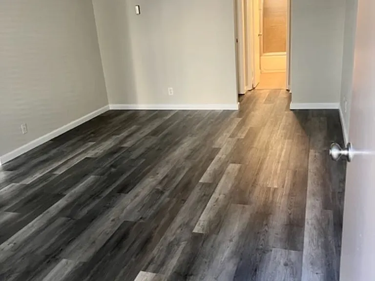 4560 North Ave — Photo 15