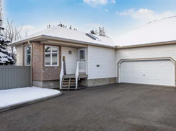 104 Mount Douglas Vlg SE, Calgary, AB T2Z 3R5