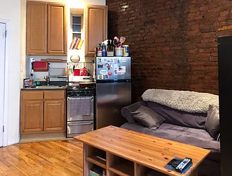 Rented by Kahen Properties