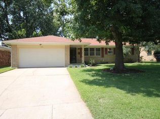 2421 S Clay Ave, Springfield, MO 65807
