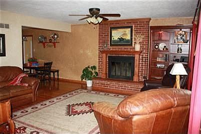5th image of 540 Mueller Ct