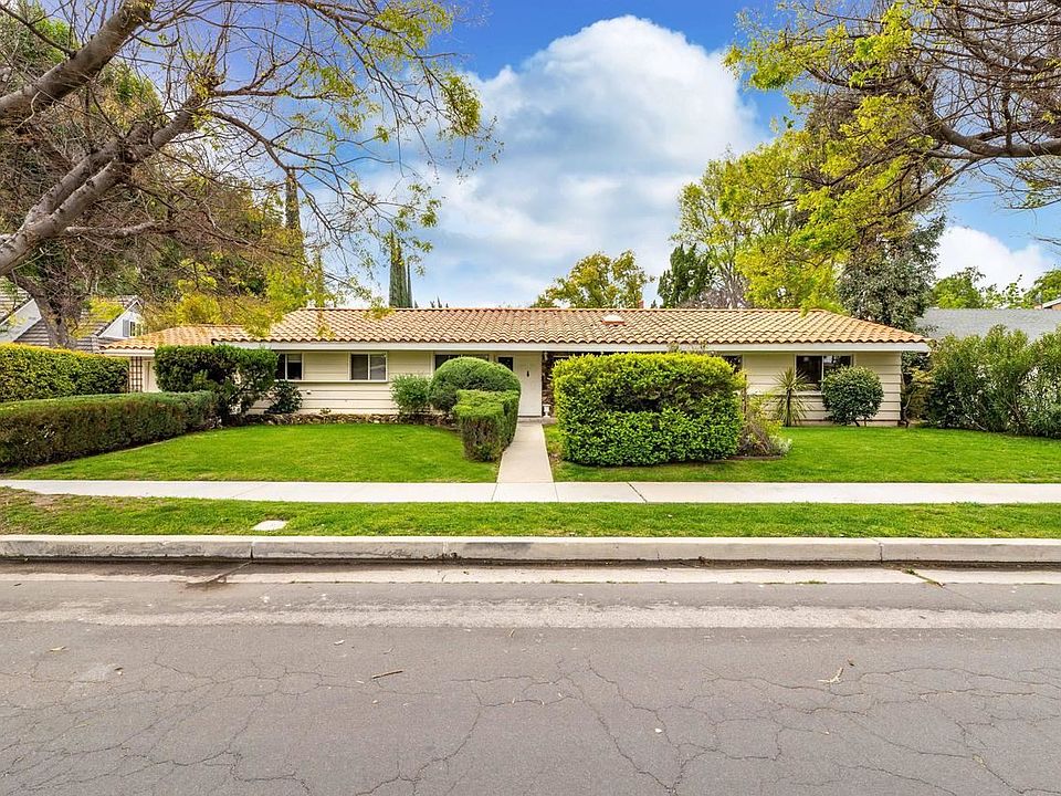 1st image of 23342 Mariano St
