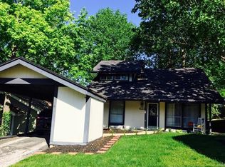 423 Echo Hill Dr, Ballwin, MO