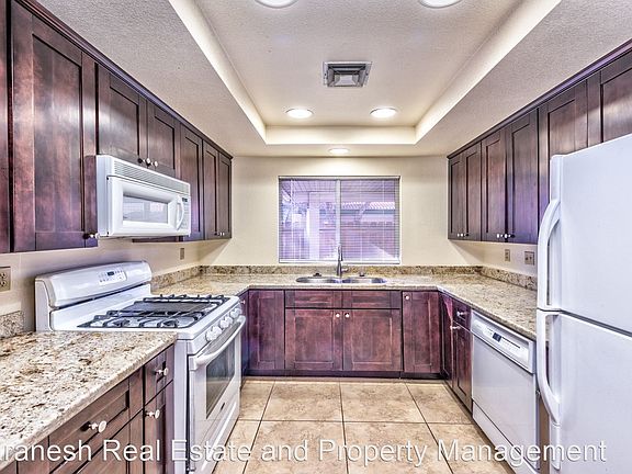 3rd image of 781 Heritage Vista Ave