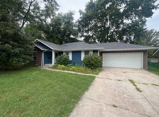 1717 S Robberson Ave, Springfield, MO 65807