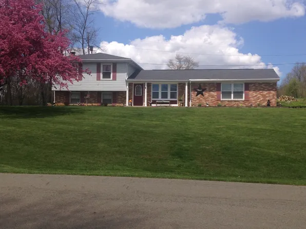 50 Pleasant View Dr, Utica, OH 43080