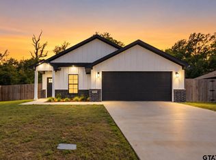 16134 Crossing Cir, Lindale, TX 75771