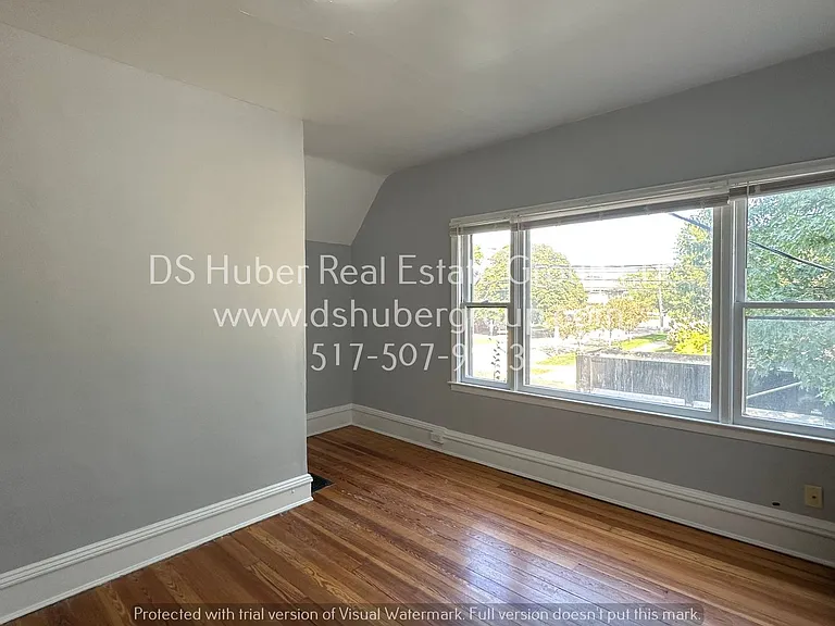 533.5 N Seymour Ave — Photo 12