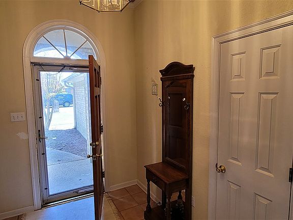 4th image of 4471 Whispering Bend Dr