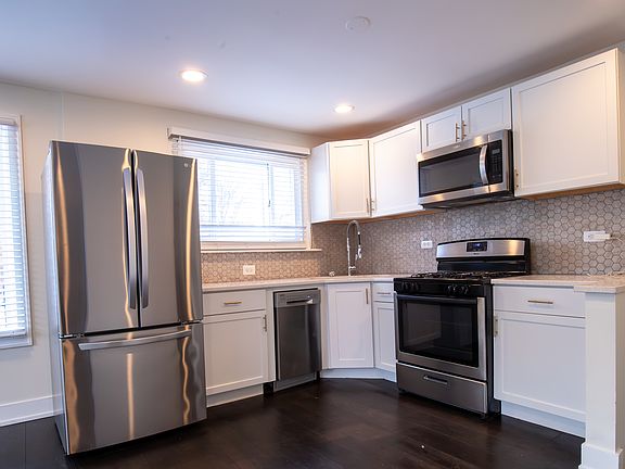3rd image of 10005 S Calhoun Ave