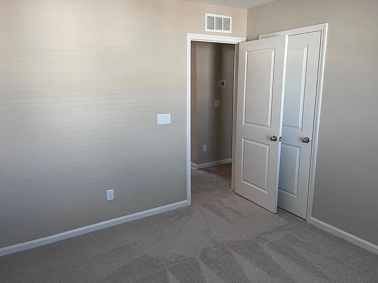 490 Boracay Cir — Photo 17