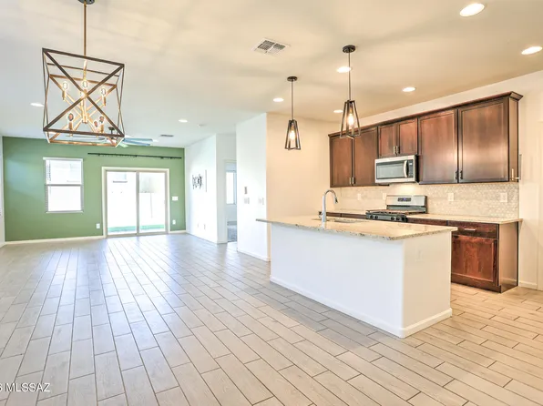 6872 W Star Garden Way, Tucson, AZ 85757