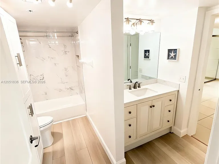 280 SW 20th Rd #504 — Photo 11