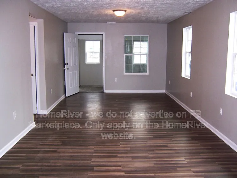 312 Woodrow Ave — Photo 2