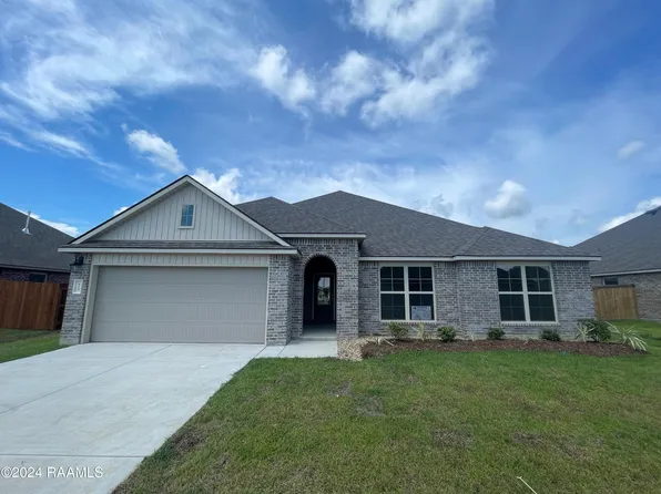 615 Griffiths Ct, Breaux Bridge, LA 70517