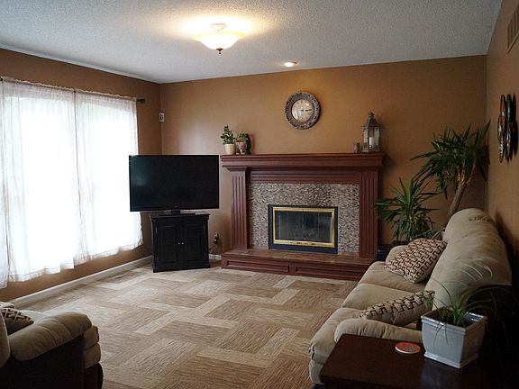 4th image of 8318 W 128th St