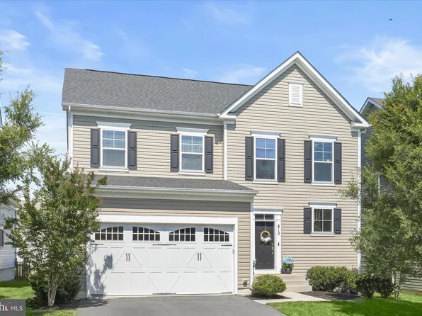 812 Pencoast Dr, Purcellville, VA 20132