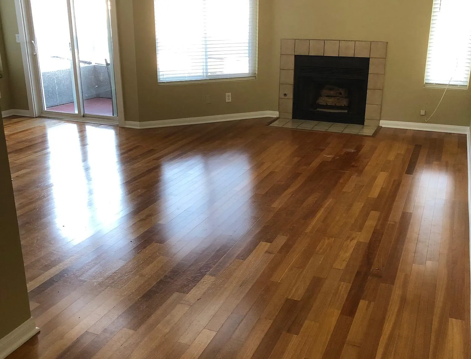 11938 Courtleigh Dr — Photo 2