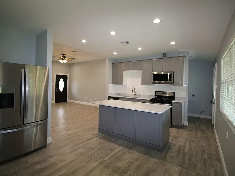 2149 Daniels Rd — Photo 2