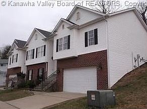 2nd image of 2068 Oakridge Dr