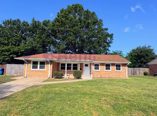 949 Redwood Cir, Virginia Beach, VA 23464