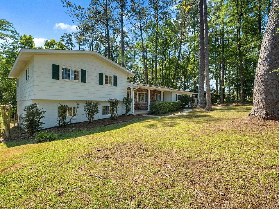 1st image of 807 Devon Dr