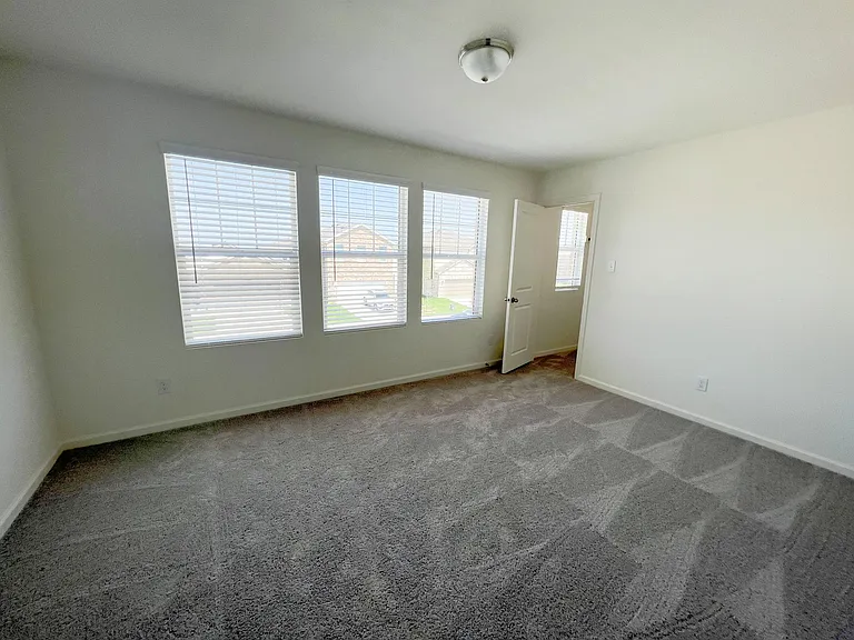 1806 Washington St — Photo 11